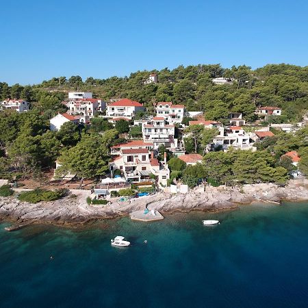 Beachfront House Pope B&B Selca  Exterior photo